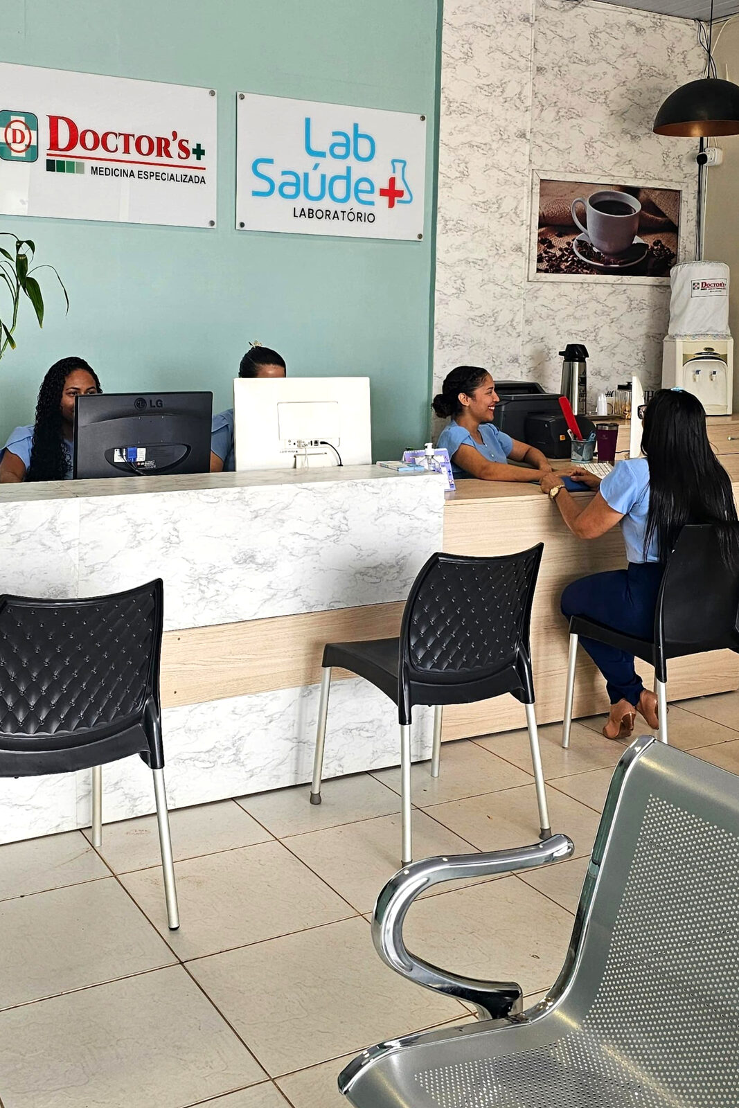 estrutura do Lab Saúde Mais para atendimento e análises clínicas